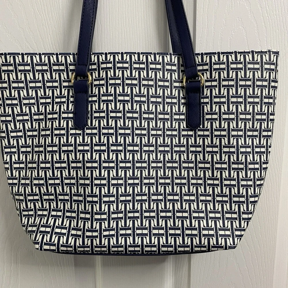 TOMMY HILFIGER Handbag Tote‎ Purse Blue/white With Silver Accent Pockets